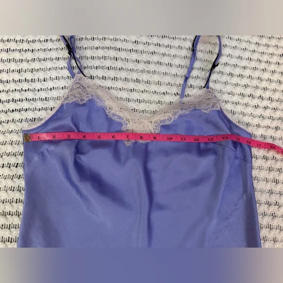 VICTORIA’S SECRET Periwinkle Y2K Lace Trim Slip Babydoll Side Slit Nightgown M - Picture 9 of 11